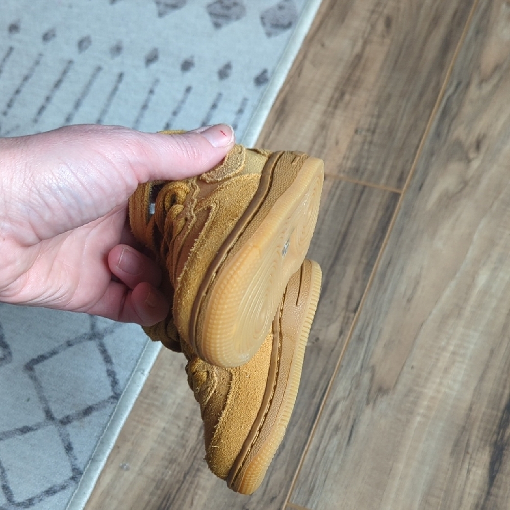 Nike Force 1 Mid LV8 (TD) Wheat/Gum Size 4c 859338-701 Like New - Picture 6 of 6